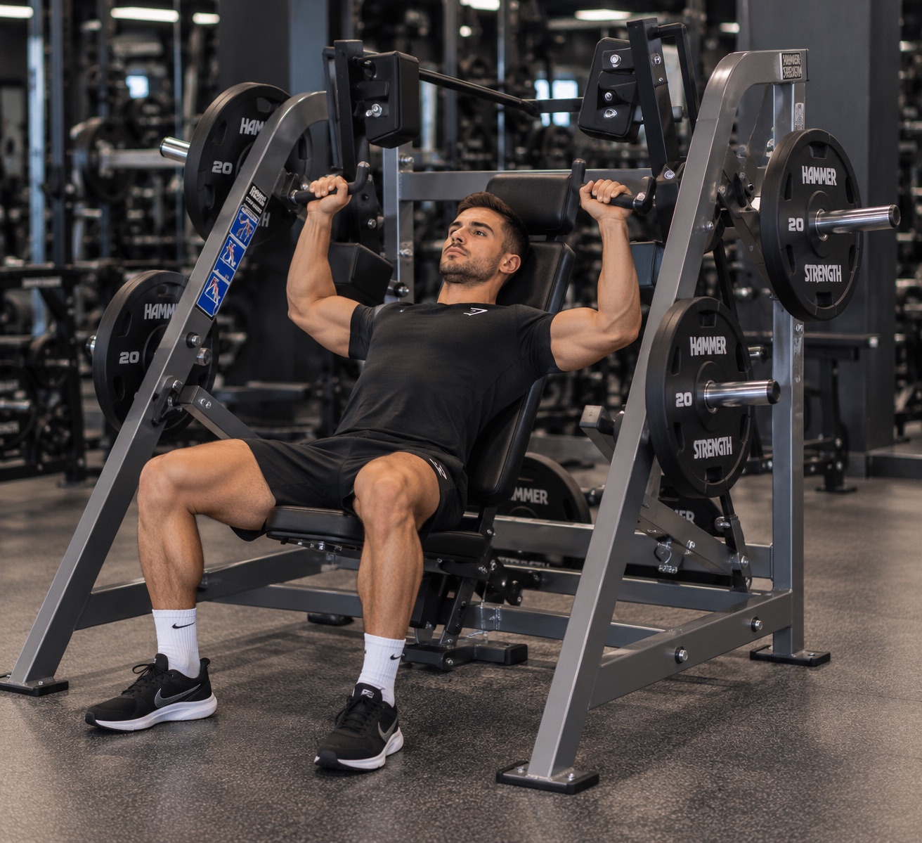 Press de hombro en maquina (Hammer strength)